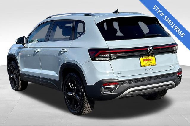 2025 Volkswagen Taos SEL photo 3
