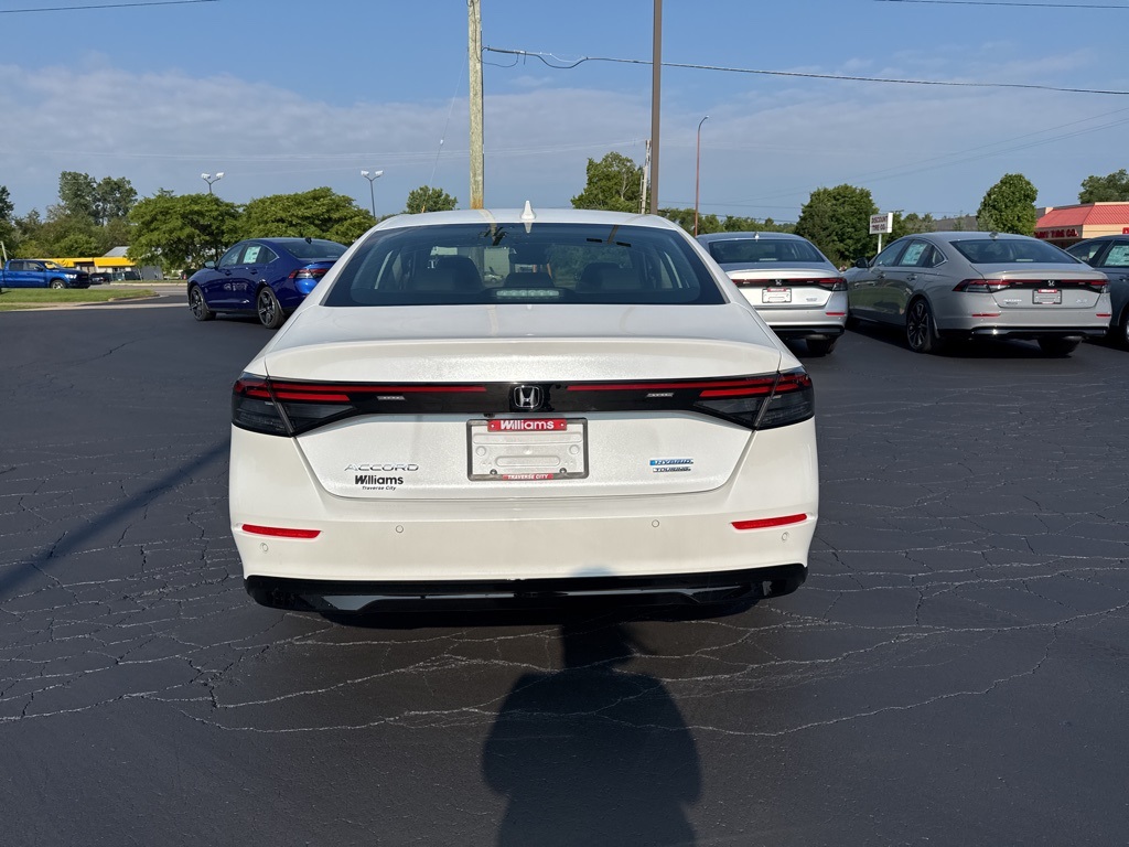 2025 Honda Accord Hybrid Touring photo 3
