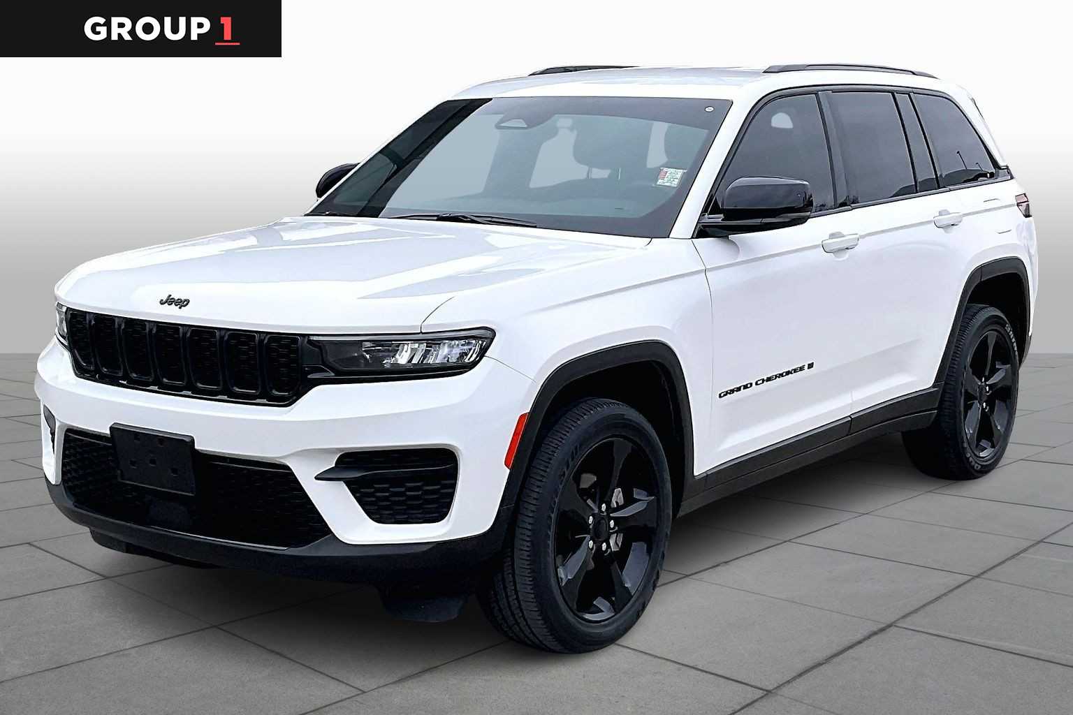 2023 Jeep Grand Cherokee Altitude's photo