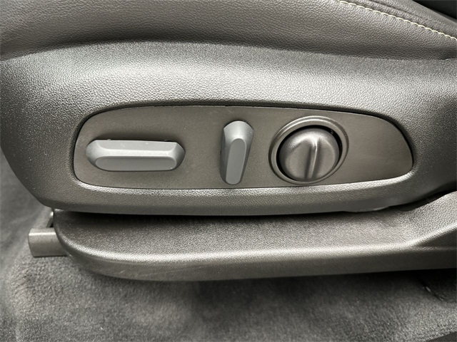 2023 Chevrolet Traverse Leather photo 4