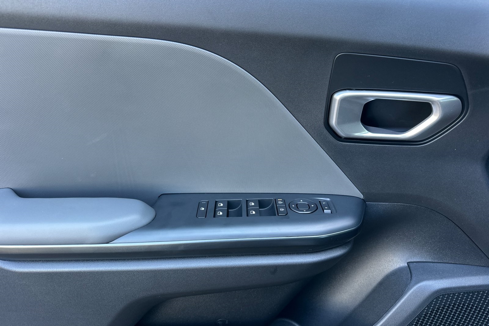 2025 Kia K4 LXS photo 7