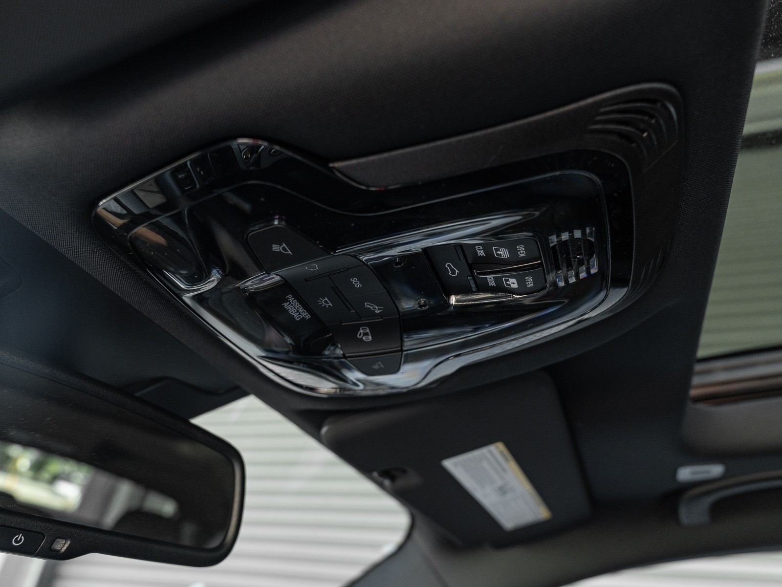 2024 Alfa Romeo Stelvio photo 45