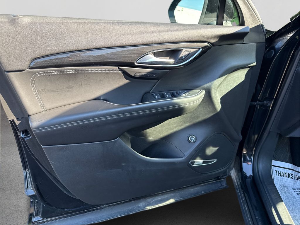 2022 Buick Envision Essence photo 25