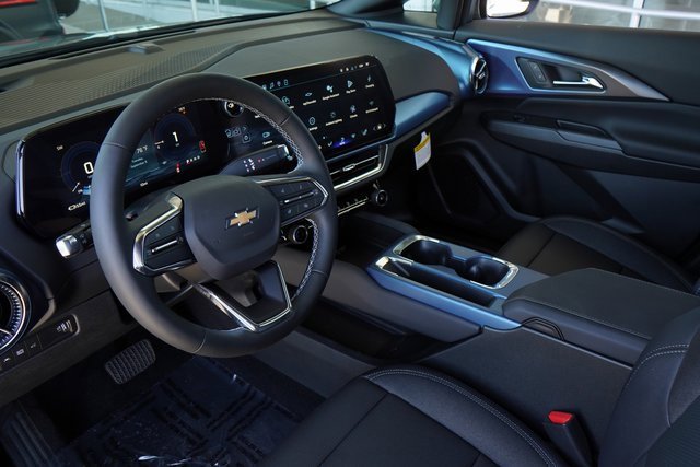 2026 Chevrolet Equinox EV 1LT photo 2