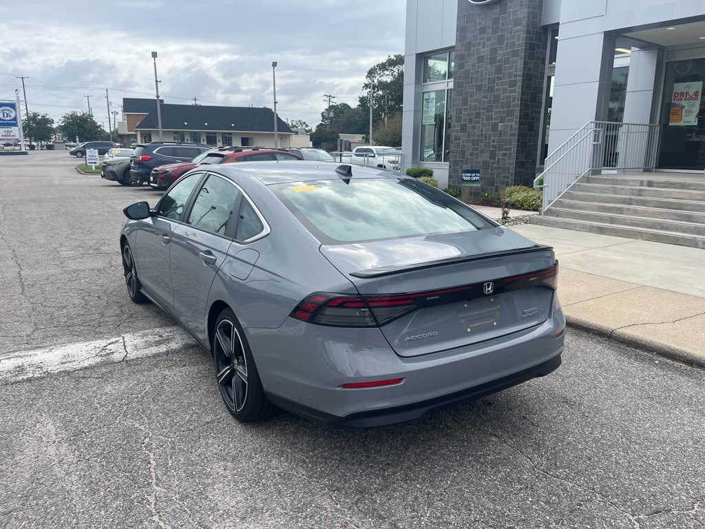 2023 Honda Accord Hybrid Sport photo 2