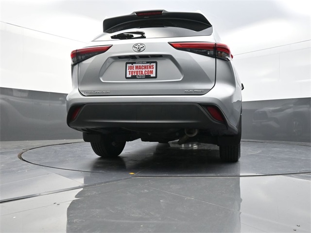 2022 Toyota Highlander XLE photo 31