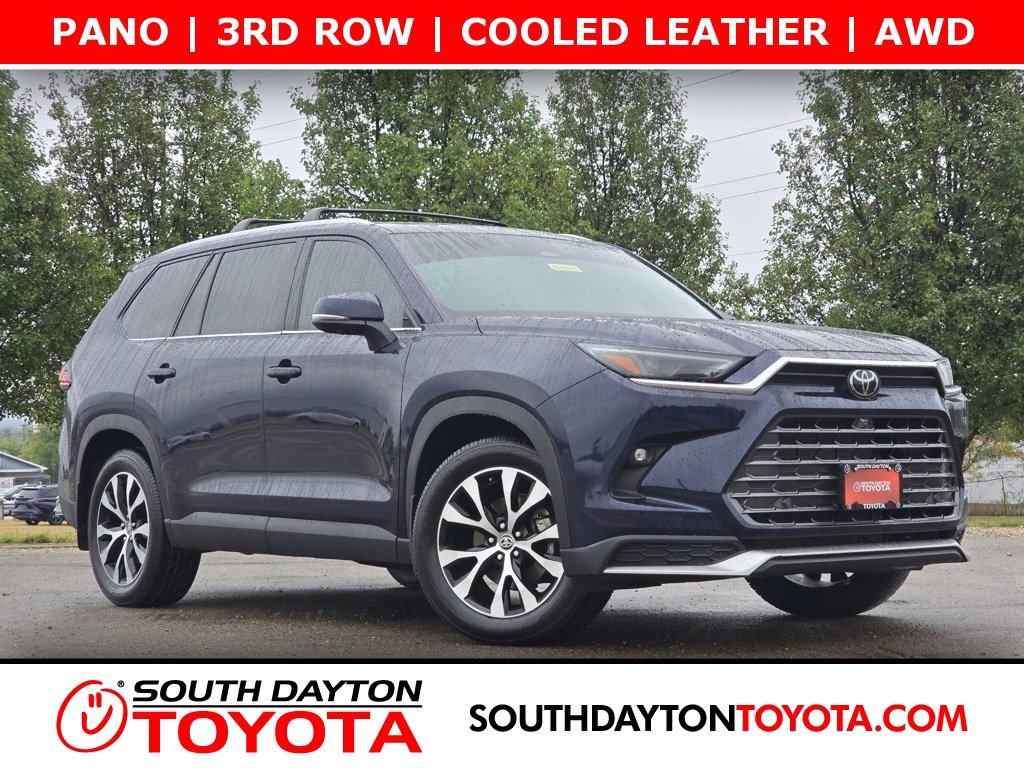 2024 Toyota Grand Highlander Platinum's photo