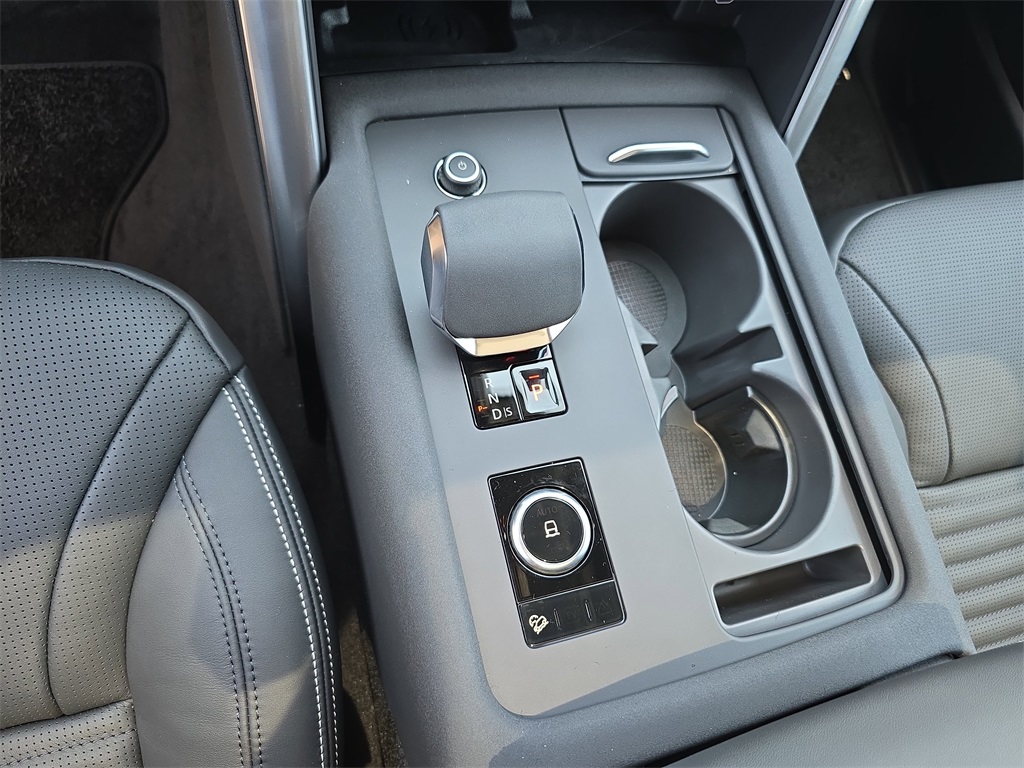 2025 Land Rover Discovery Metropolitan Edition photo 21