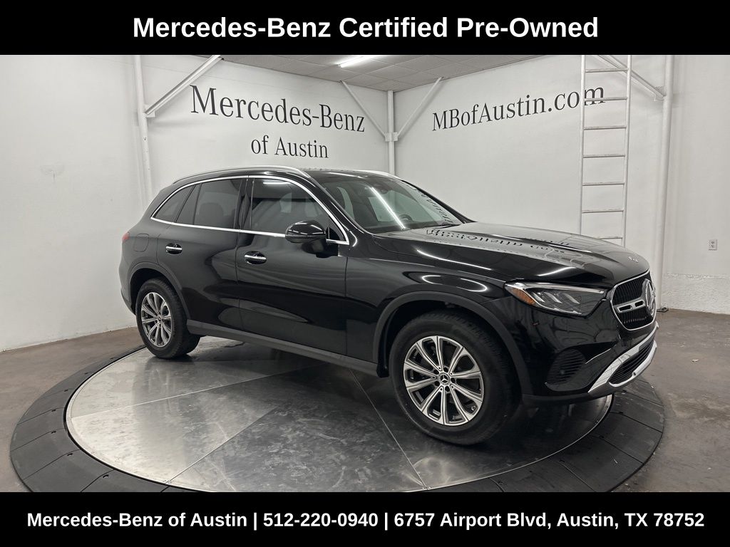 2025 Mercedes-Benz GLC Base's photo