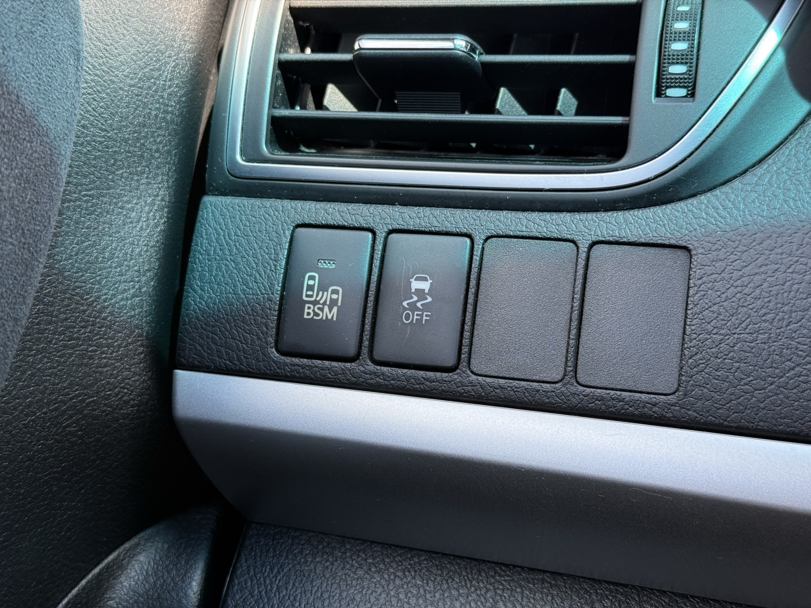 2015 Toyota Camry XSE photo 23