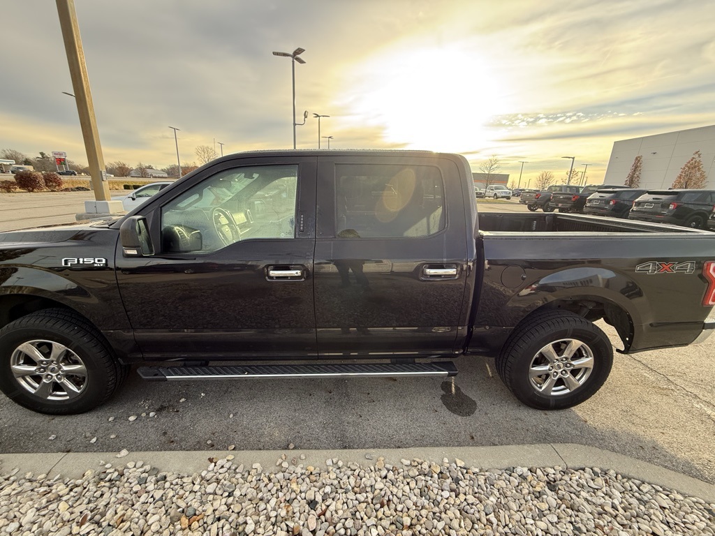 2019 Ford F-150 XLT photo 4