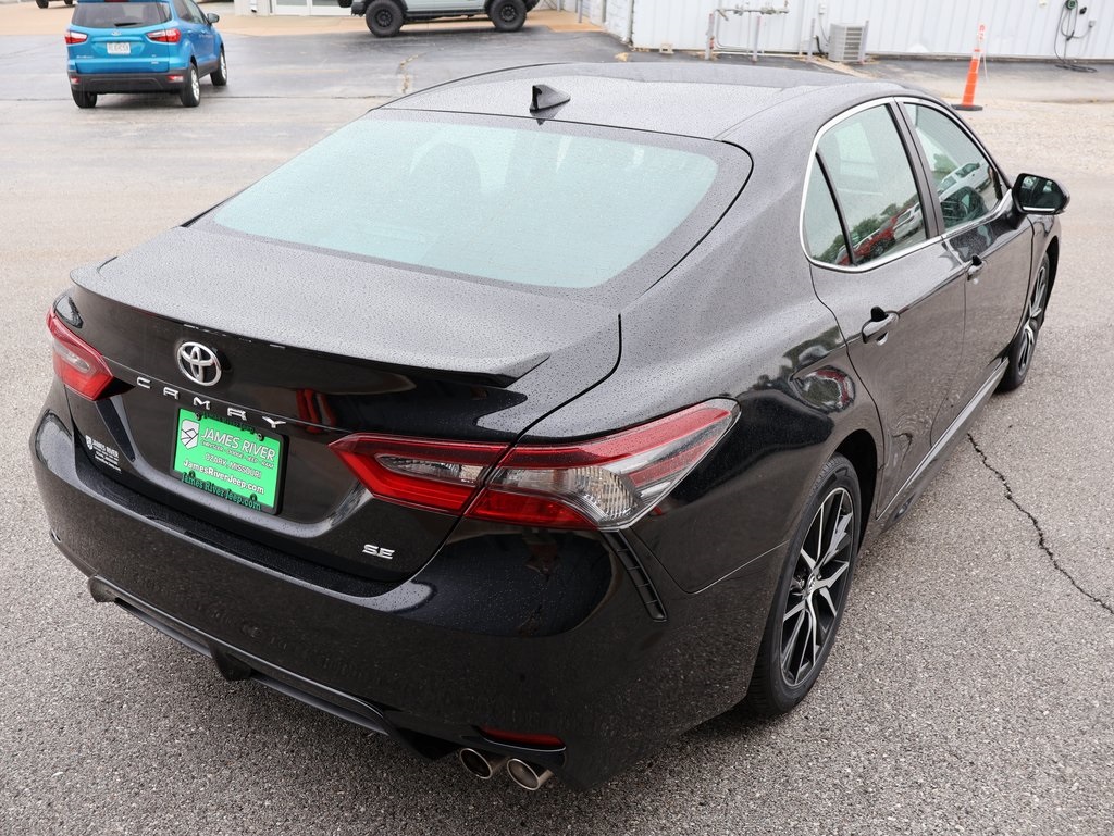 2024 Toyota Camry SE photo 5