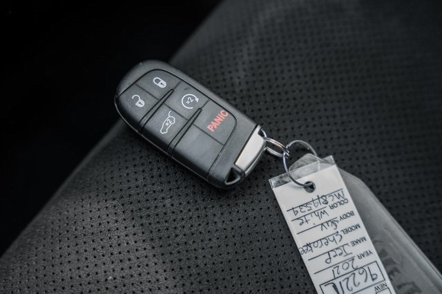 2021 Jeep Grand Cherokee Laredo photo 31