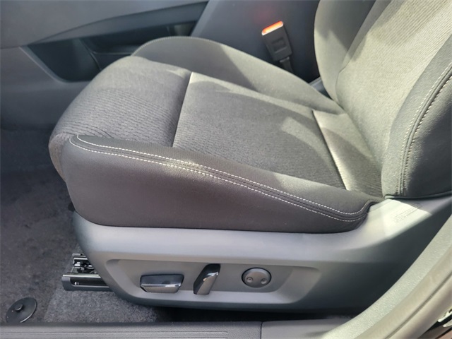 2026 Nissan Rogue SV photo 11