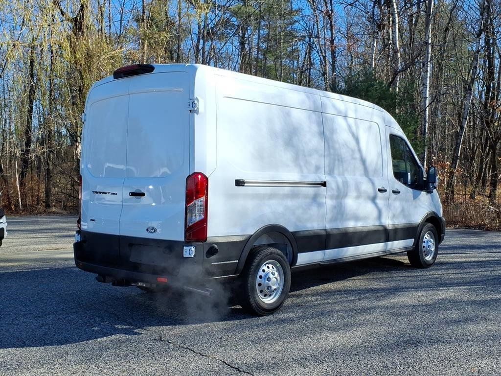2026 Ford Transit photo 4
