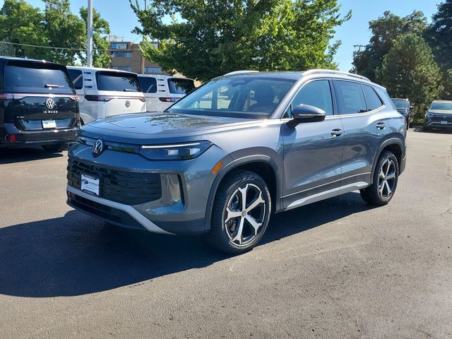 2025 Volkswagen Tiguan SE's photo