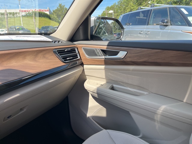 2026 Volkswagen Atlas SE Technology photo 21