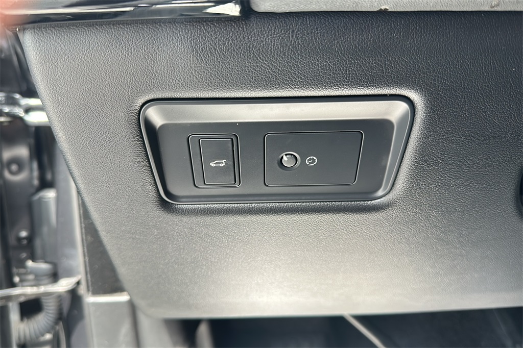 2019 Land Rover Range Rover Supercharged LWB photo 23