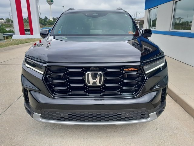 2024 Honda Pilot TrailSport photo 4
