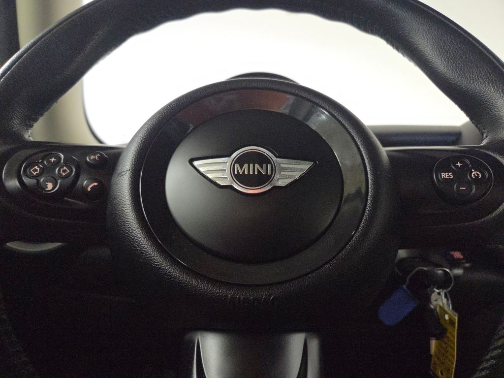 2013 Mini Cooper Base photo 19