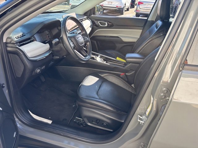 2022 Jeep Compass Limited photo 9