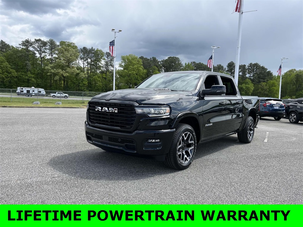 2025 Ram 1500 Laramie photo 3