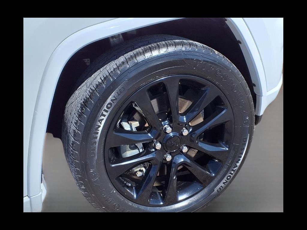 2021 Jeep Grand Cherokee Laredo X photo 8