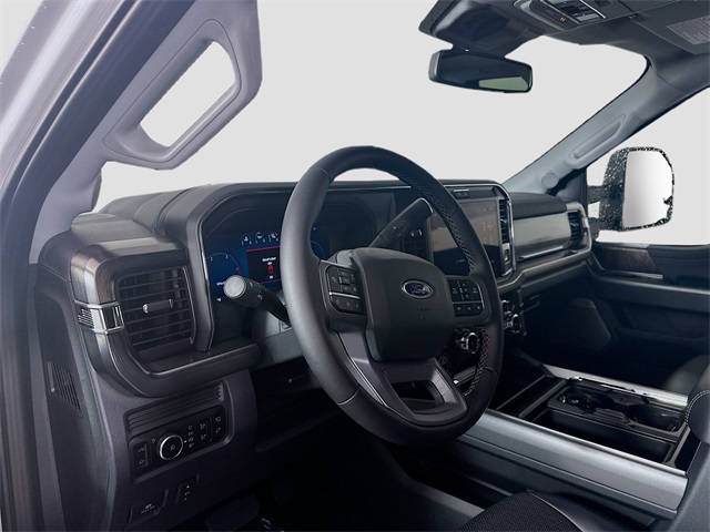 2025 Ford F-250 Lariat photo 6