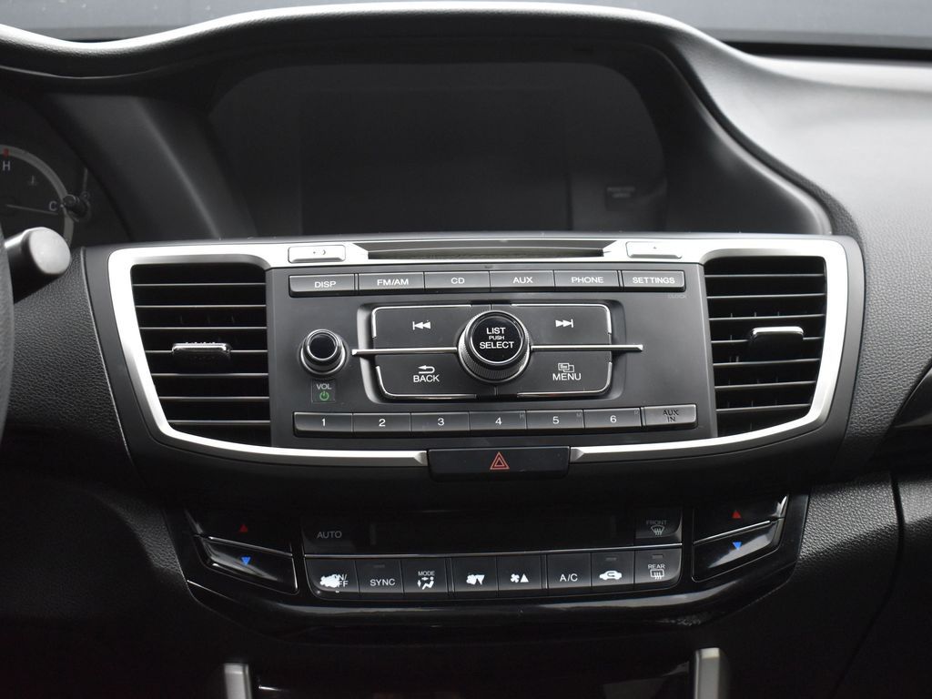 2016 Honda Accord LX photo 17