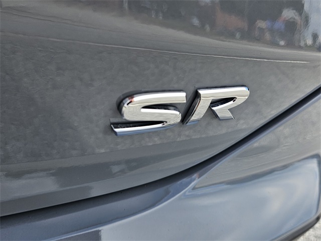 2024 Nissan Kicks SR photo 9