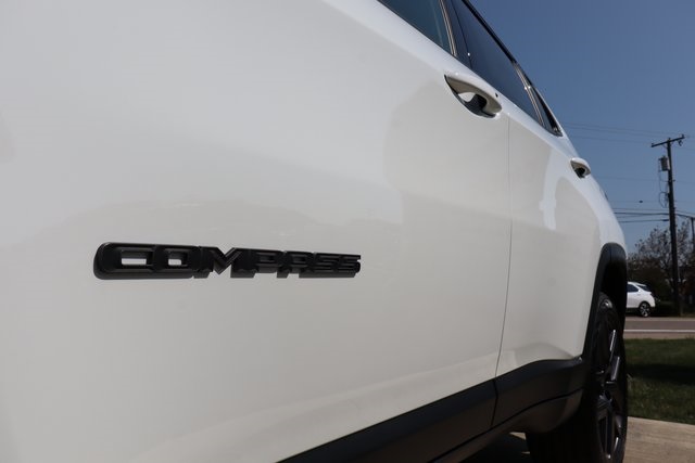 2025 Jeep Compass Limited photo 3