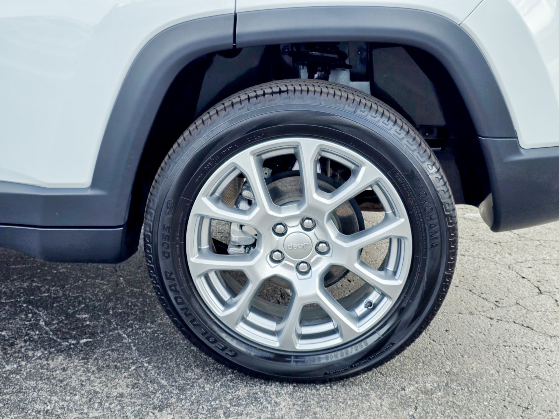 2022 Jeep Compass Latitude Lux photo 13