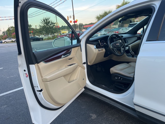 2017 Cadillac XT5 Luxury photo 4