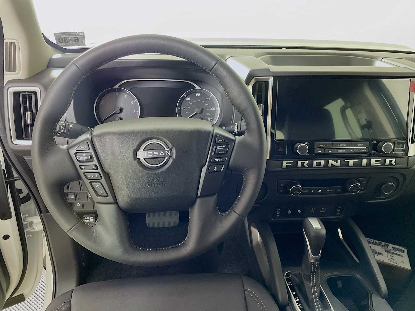 2025 Nissan Frontier SV photo 8