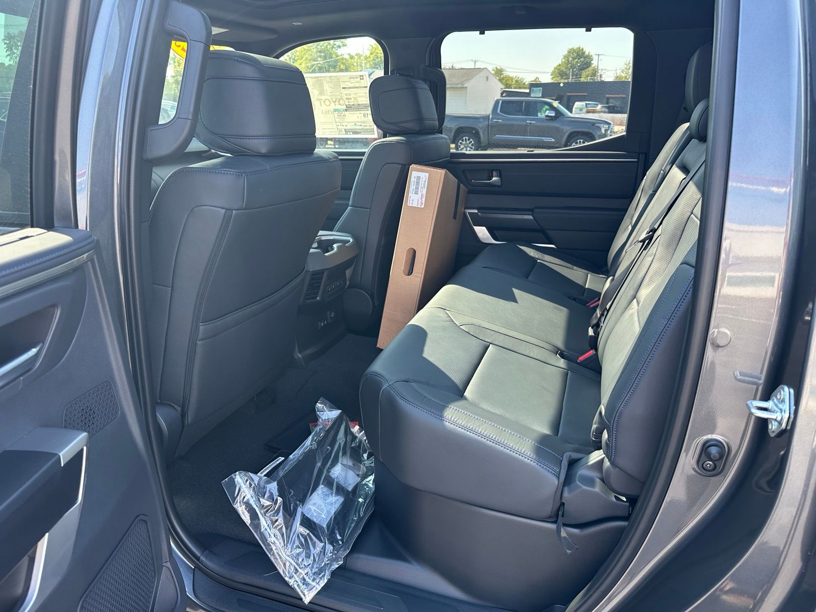 2025 Toyota Tundra Platinum CrewMax photo 20
