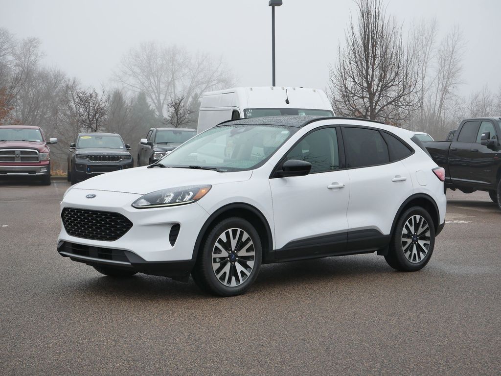 2020 Ford Escape SE's photo