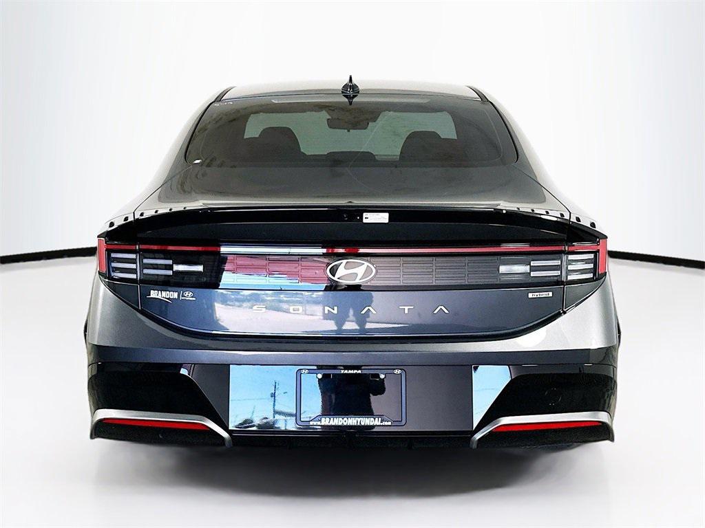 2025 Hyundai Sonata Hybrid SEL photo 4