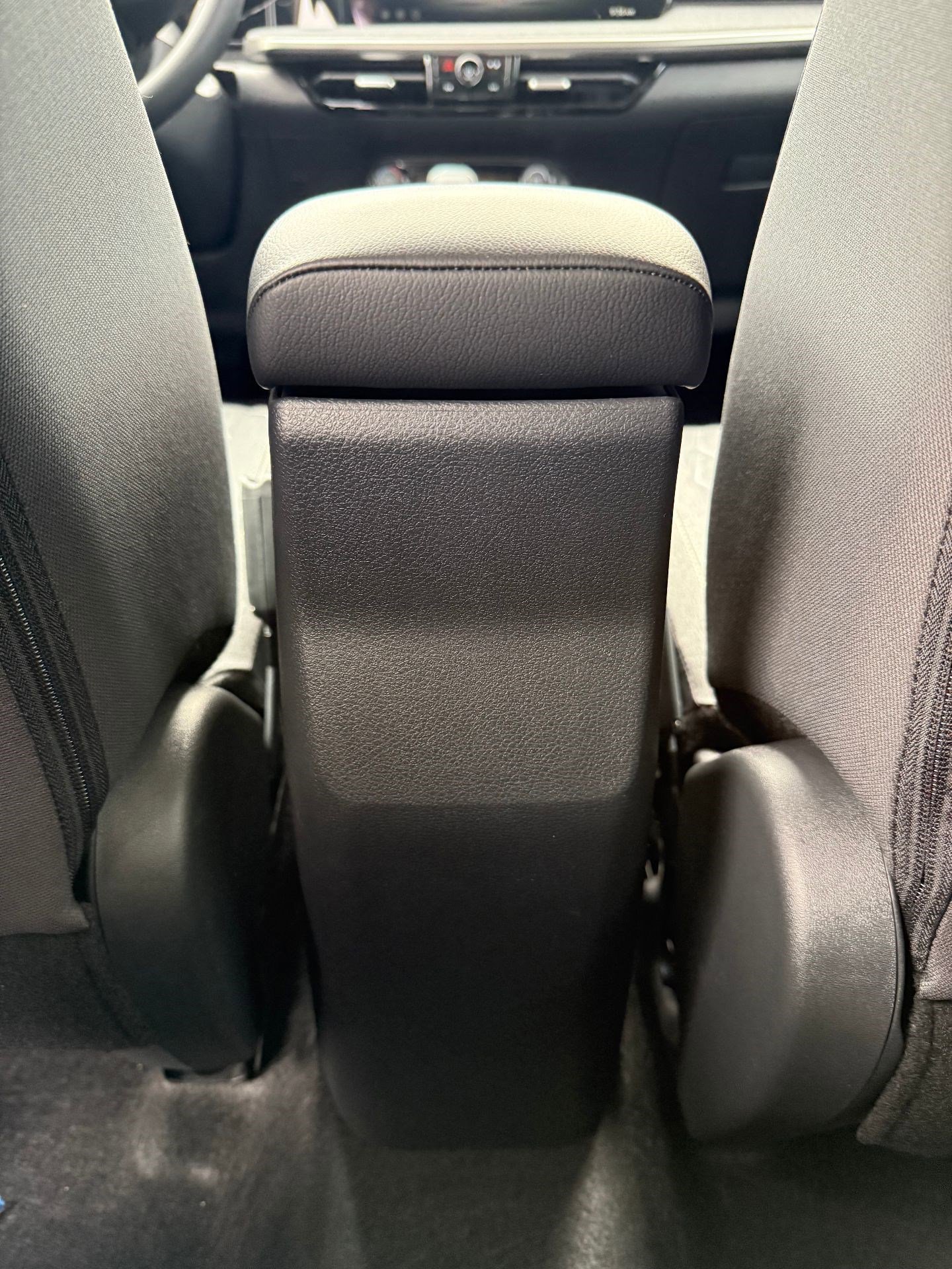 2026 Nissan Kicks SV photo 18