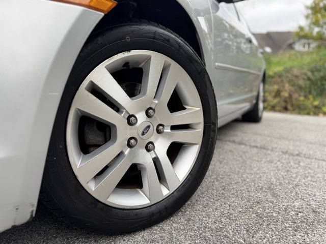 Used 2006 Ford Fusion SEL with VIN 3FAHP08176R167854 for sale in Crown Point, IN