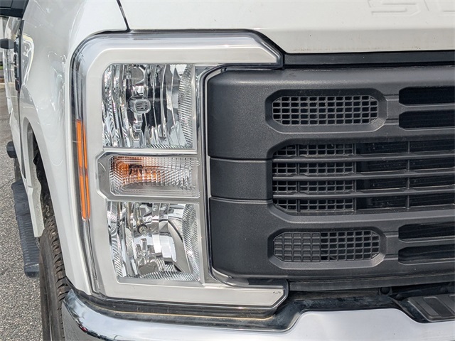 2023 Ford F-350 XL photo 8