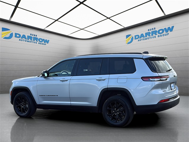 2024 Jeep Grand Cherokee Altitude photo 3