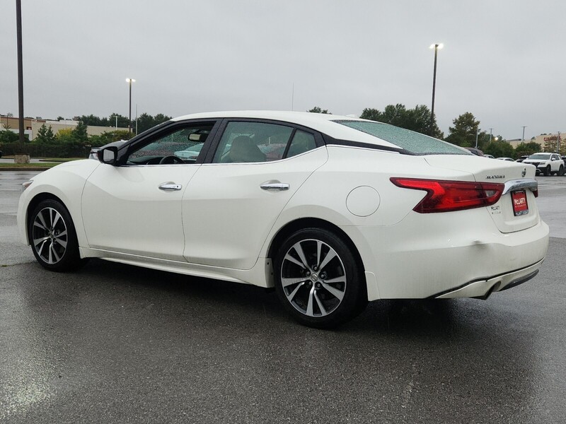 2017 Nissan Maxima S photo 4