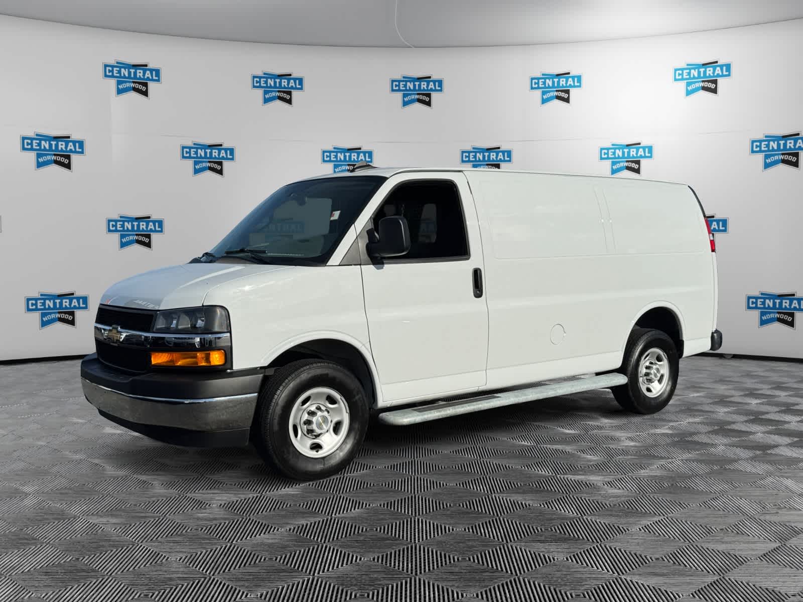 2024 Chevrolet Express Cargo Work Van's photo