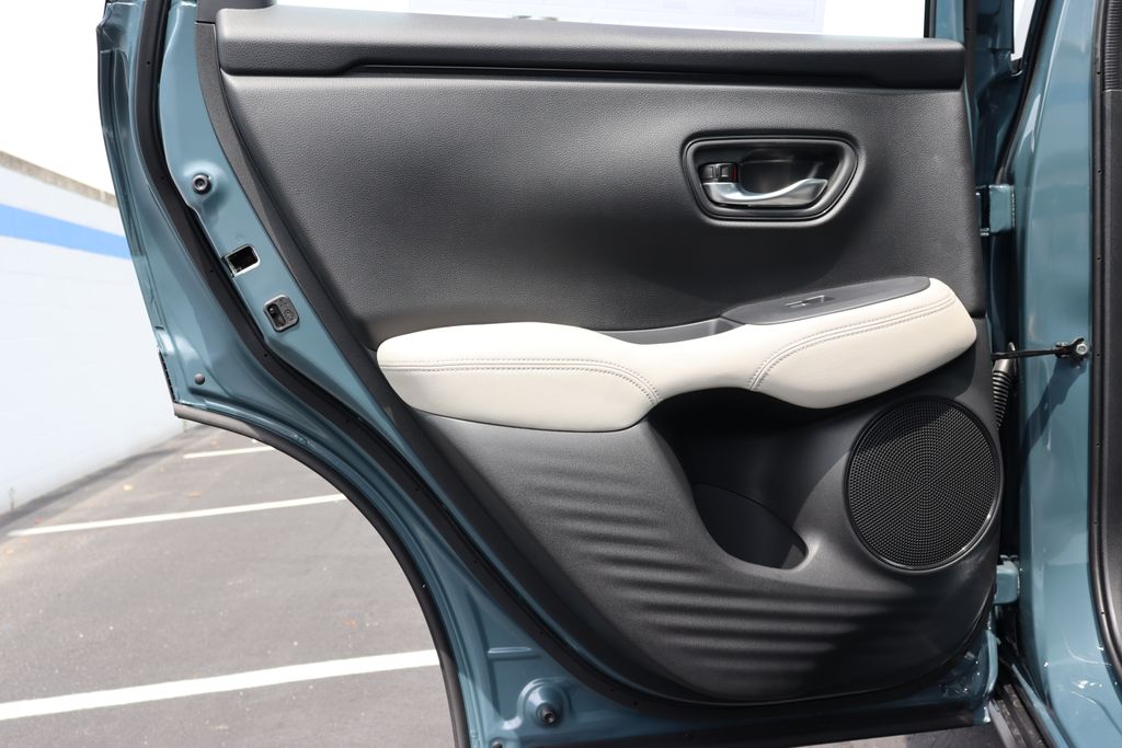 2025 Honda HR-V LX photo 11