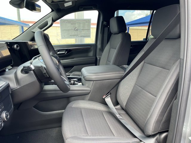2025 Chevrolet Tahoe LS photo 11