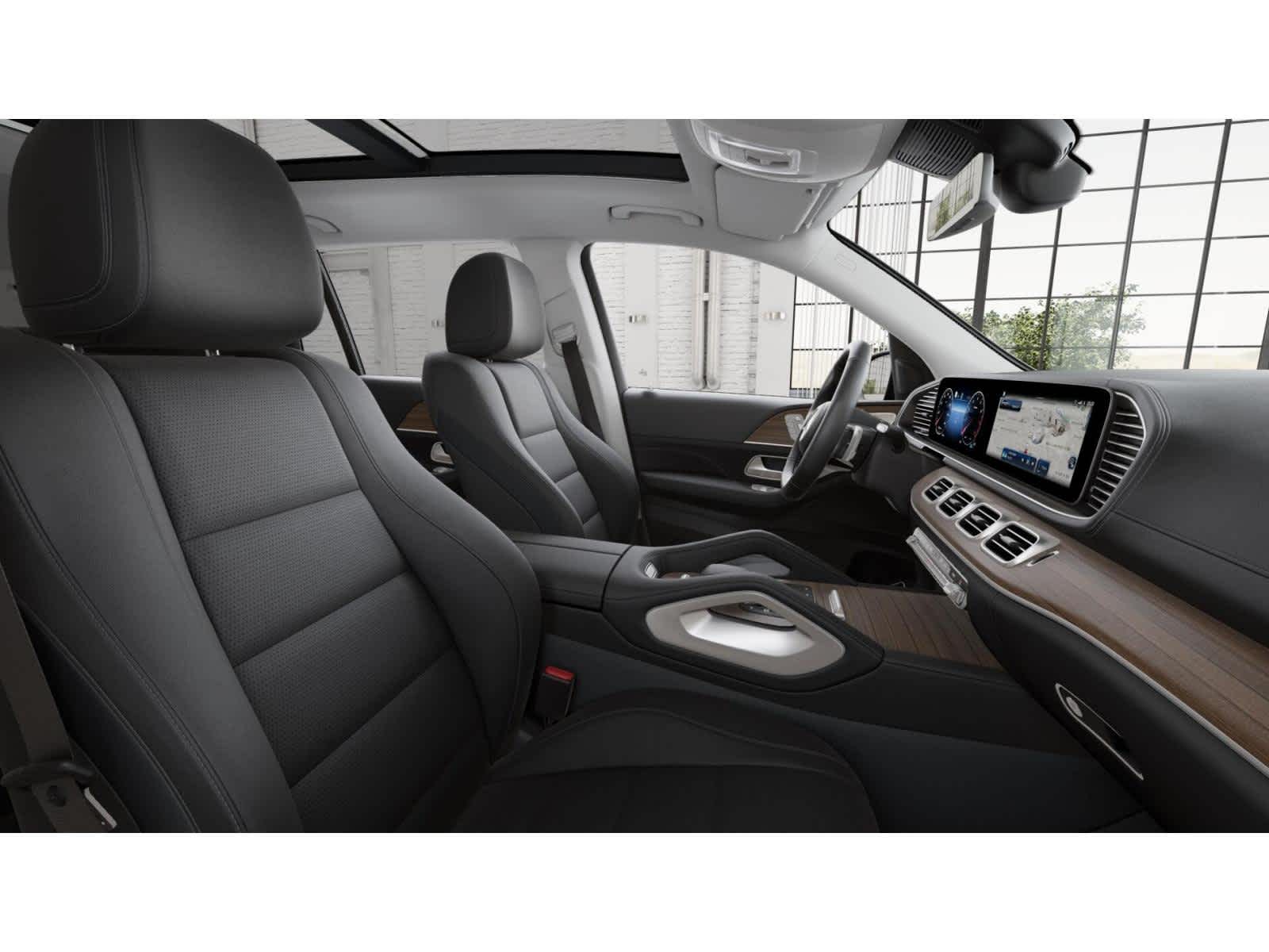 2026 Mercedes Benz GLS 450 4MATIC photo 3