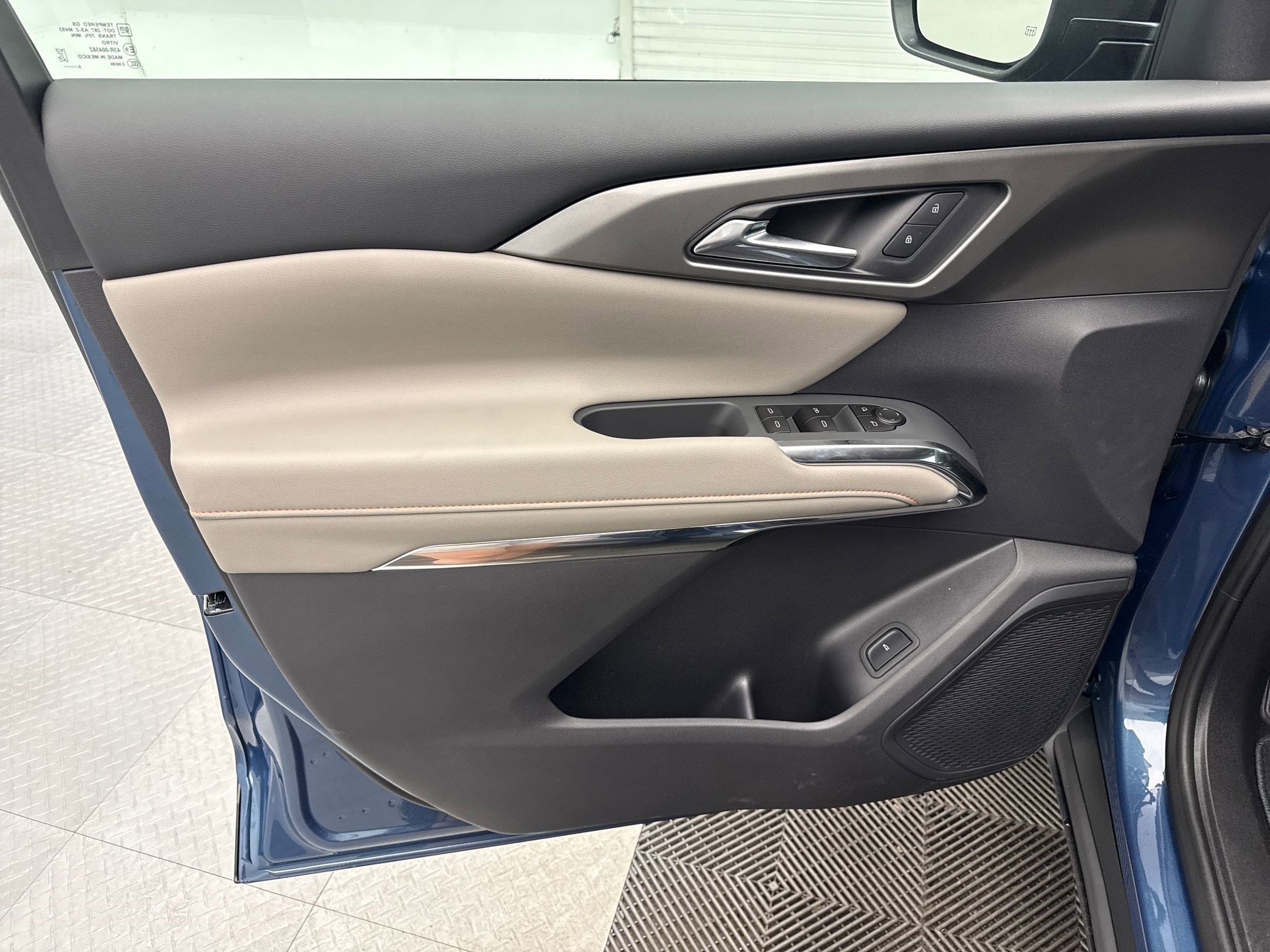 2026 Chevrolet Traverse photo 12