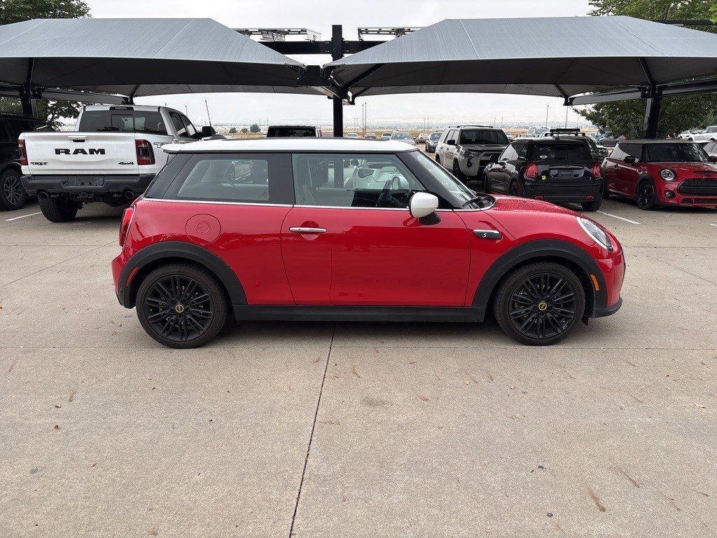 2024 Mini Cooper 2 Door Hardtop SE photo 6