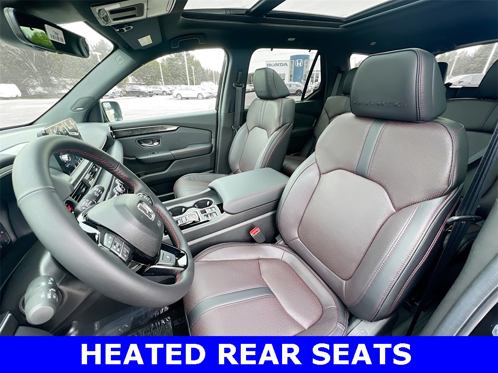 2025 Honda Pilot Black Edition photo 4
