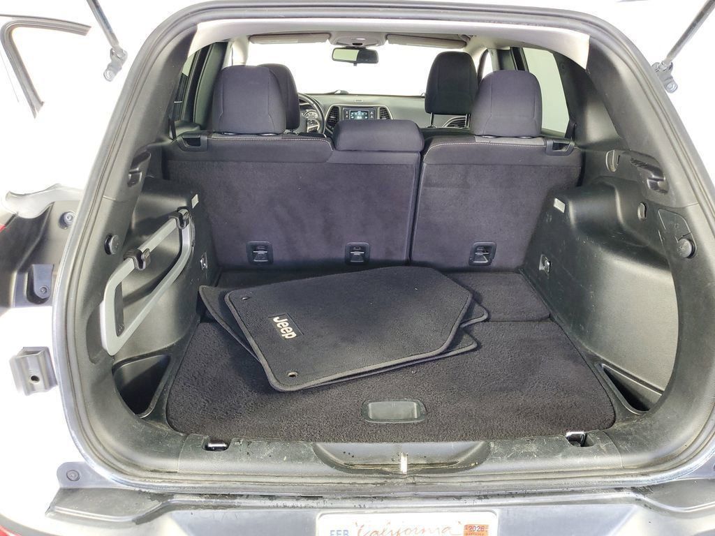 2018 Jeep Cherokee Latitude photo 25
